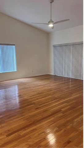 1890 WHISPERING WAY 1890, Tarpon Springs, FL 34689