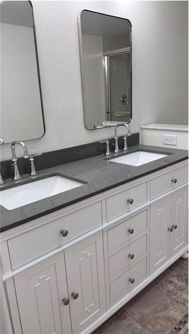 1890 WHISPERING WAY 1890, Tarpon Springs, FL 34689