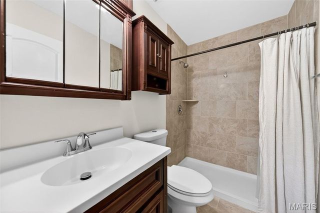 2933 Emerald Bend Court, St Louis, MO 63129