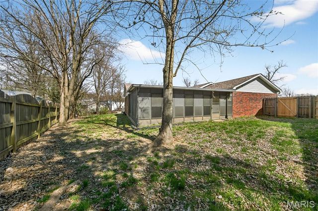 2933 Emerald Bend Court, St Louis, MO 63129