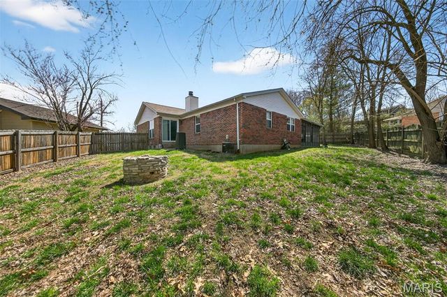 2933 Emerald Bend Court, St Louis, MO 63129