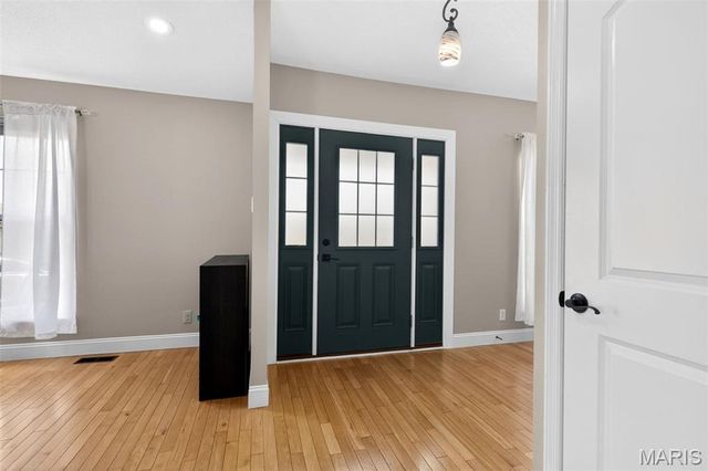 2933 Emerald Bend Court, St Louis, MO 63129