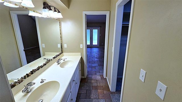 1707 Wheaton Drive, Norman, OK 73071