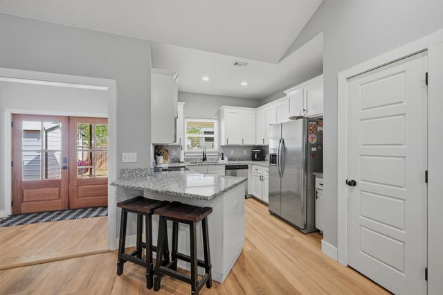 501 Bonham Street, Tom Bean, TX 75491