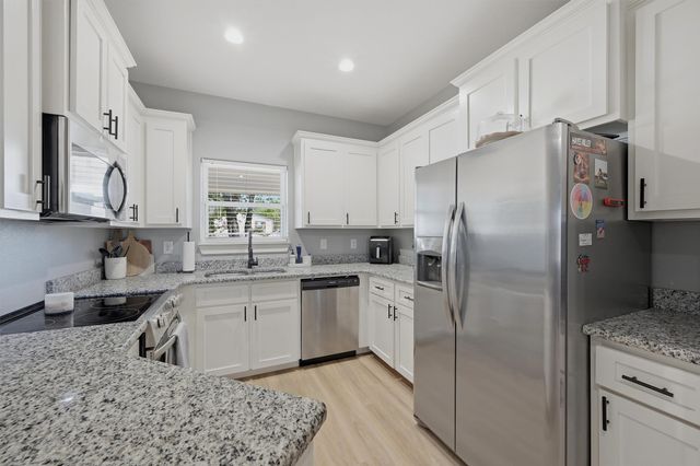 501 Bonham Street, Tom Bean, TX 75491