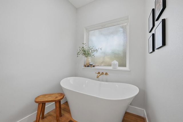 501 Bonham Street, Tom Bean, TX 75491