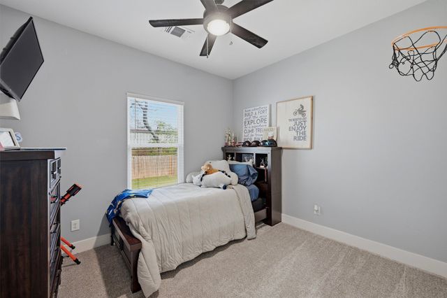 501 Bonham Street, Tom Bean, TX 75491