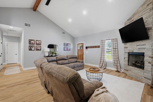 501 Bonham Street, Tom Bean, TX 75491