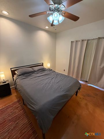 1013 Chestnut Street D2, San Marcos, TX 78666