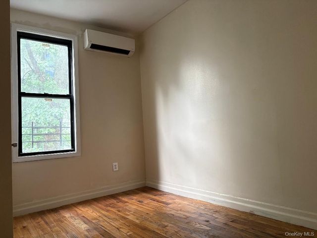 342 E 194th Street, Bronx, NY 10458