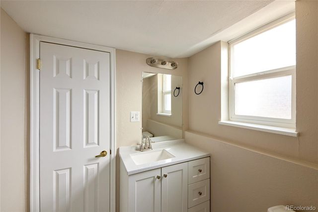 8060 W 9th Avenue 115, Lakewood, CO 80214