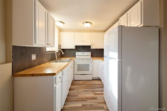 8060 W 9th Avenue 115, Lakewood, CO 80214