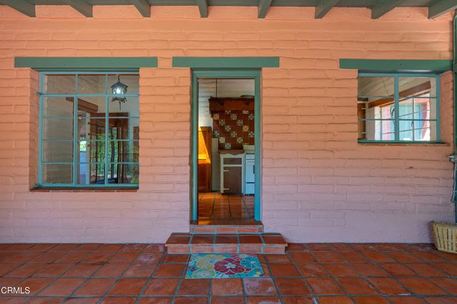 2300 El Moreno Street, La Crescenta, CA 91214