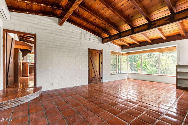 2300 El Moreno Street, La Crescenta, CA 91214