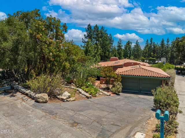 2300 El Moreno Street, La Crescenta, CA 91214