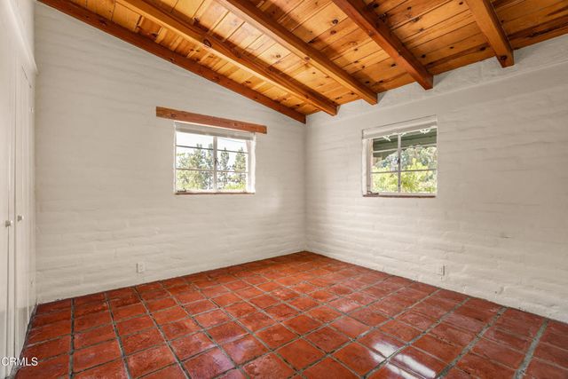 2300 El Moreno Street, La Crescenta, CA 91214