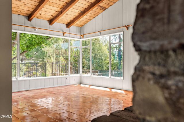 2300 El Moreno Street, La Crescenta, CA 91214