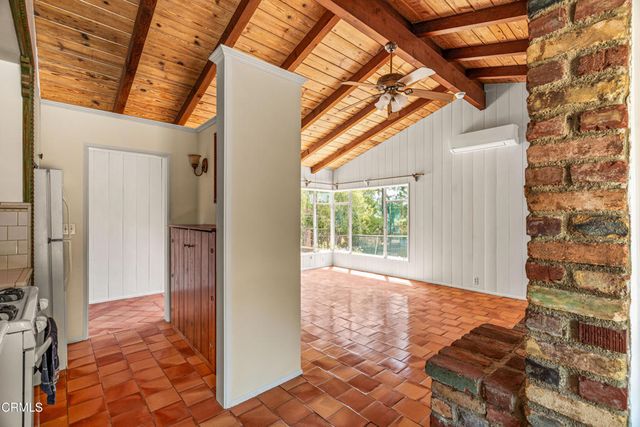2300 El Moreno Street, La Crescenta, CA 91214