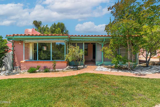 2300 El Moreno Street, La Crescenta, CA 91214