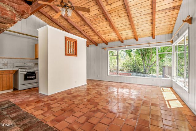 2300 El Moreno Street, La Crescenta, CA 91214