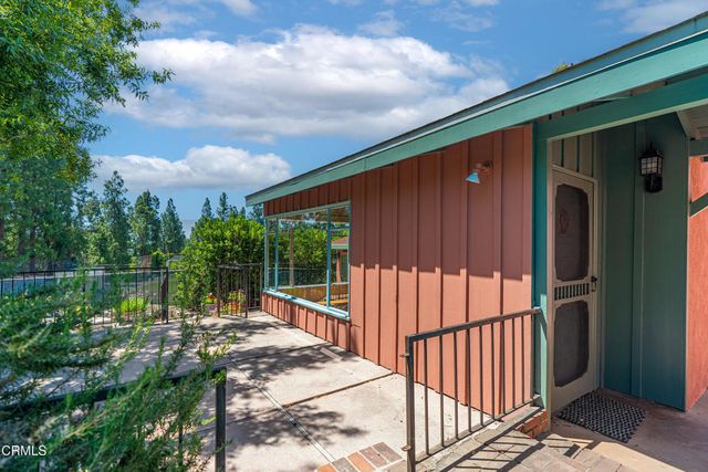2300 El Moreno Street, La Crescenta, CA 91214