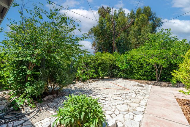 2300 El Moreno Street, La Crescenta, CA 91214