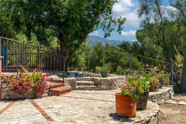 2300 El Moreno Street, La Crescenta, CA 91214