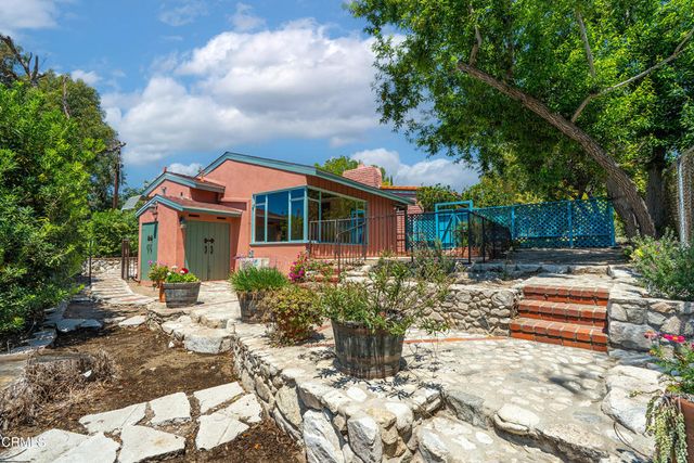 2300 El Moreno Street, La Crescenta, CA 91214