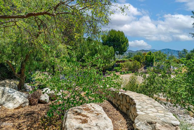 2300 El Moreno Street, La Crescenta, CA 91214