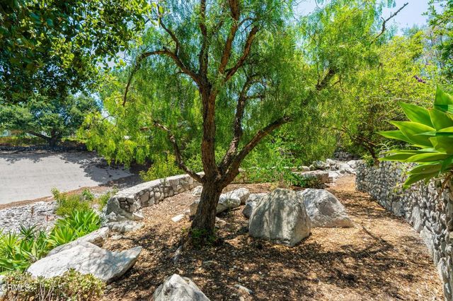 2300 El Moreno Street, La Crescenta, CA 91214