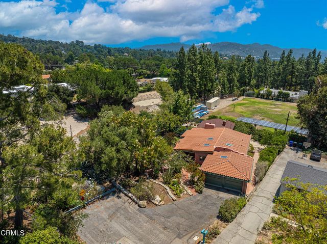 2300 El Moreno Street, La Crescenta, CA 91214