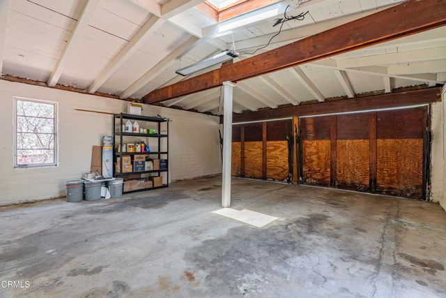 2300 El Moreno Street, La Crescenta, CA 91214