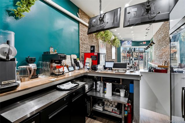 379 Sunrise Highway, Lynbrook, NY 11563