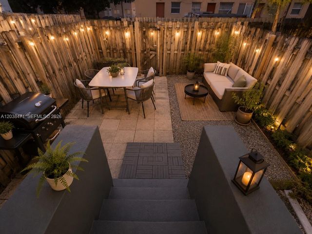 300 NW 84th Terrace 300, Miami, FL 33150