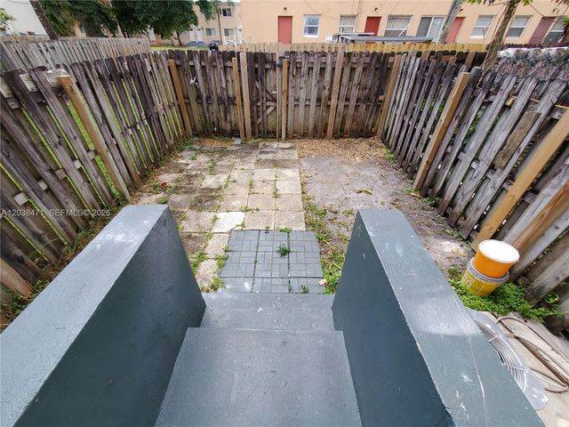 300 NW 84th Terrace 300, Miami, FL 33150