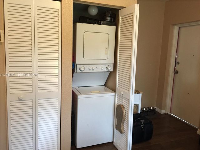 300 NW 84th Terrace 300, Miami, FL 33150