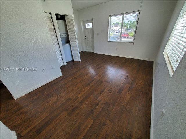 300 NW 84th Terrace 300, Miami, FL 33150