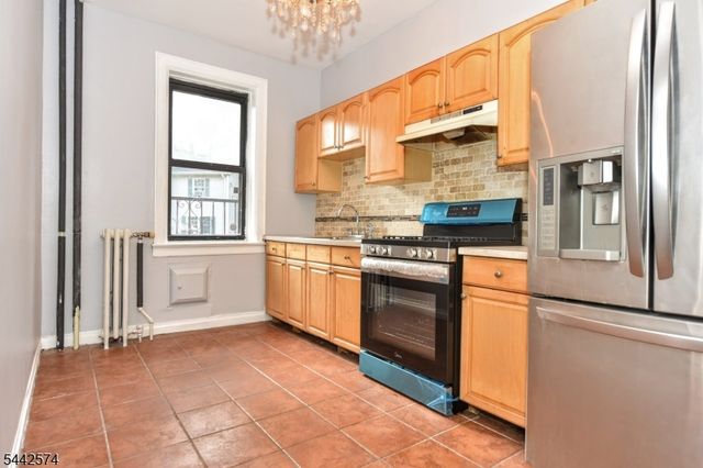 303 Hamilton Pl A4, Hackensack City, NJ 07601