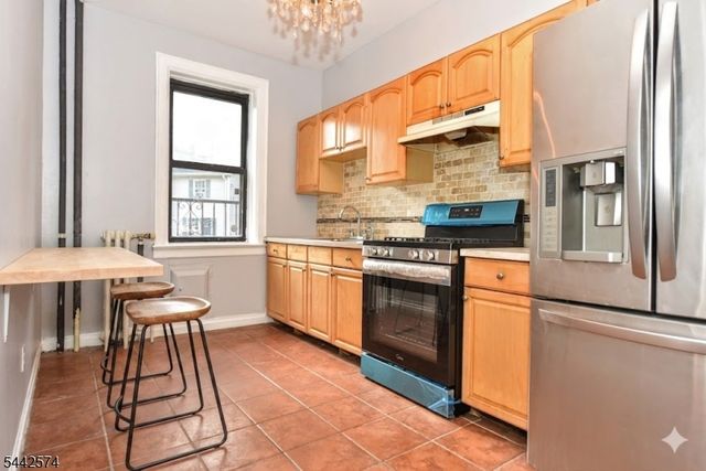 303 Hamilton Pl A4, Hackensack City, NJ 07601