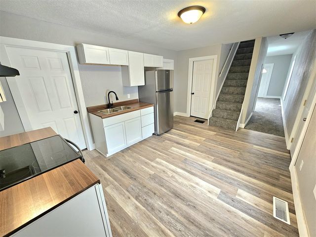 108 E Murray Avenue, White Pigeon, MI 49099