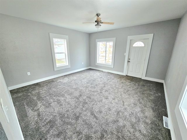 108 E Murray Avenue, White Pigeon, MI 49099