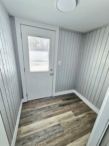 108 E Murray Avenue, White Pigeon, MI 49099