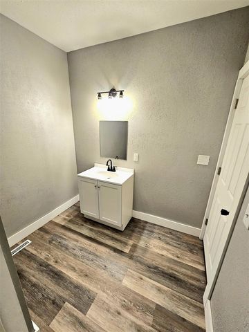 108 E Murray Avenue, White Pigeon, MI 49099