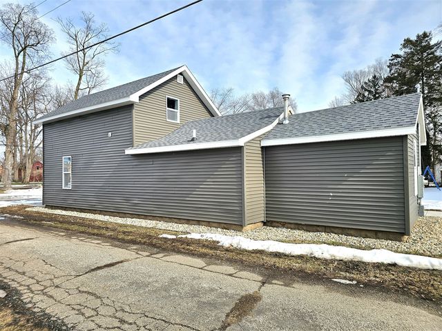 108 E Murray Avenue, White Pigeon, MI 49099