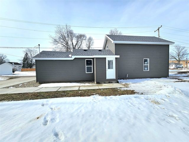 108 E Murray Avenue, White Pigeon, MI 49099