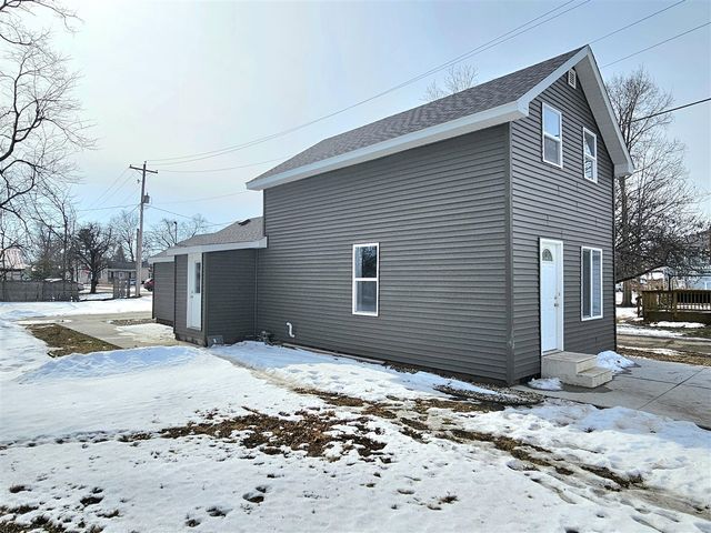 108 E Murray Avenue, White Pigeon, MI 49099