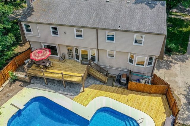 9504 W 104th Street, Overland Park, KS 66212