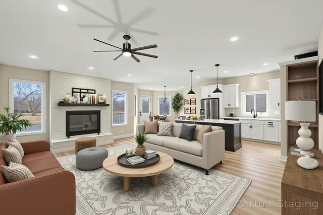 322 S Circle Lake Cir, Wichita, KS 67209