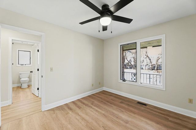 322 S Circle Lake Cir, Wichita, KS 67209