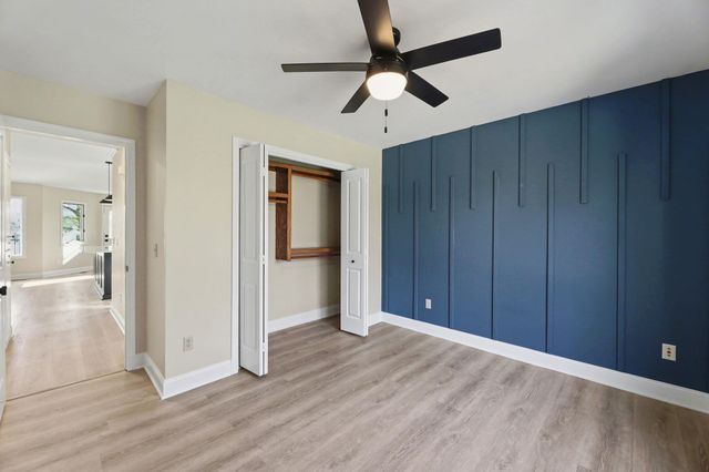 322 S Circle Lake Cir, Wichita, KS 67209